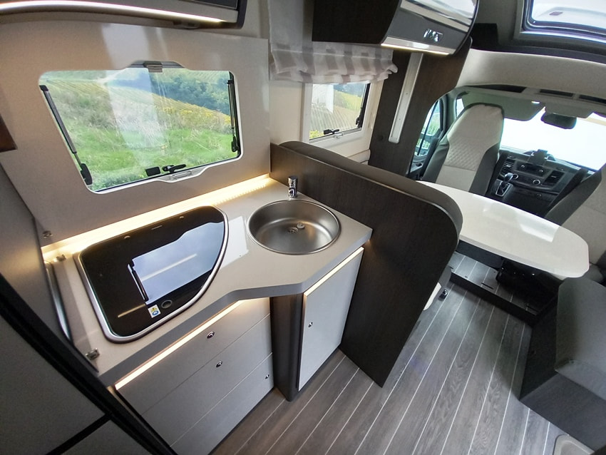 roolerteam-kronos-285tl-gemelli-automatico-ford-barberacaravan-castelboglione-at-10