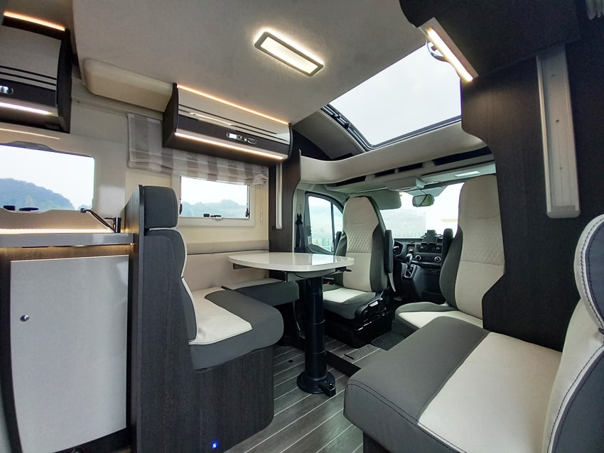 roolerteam-kronos-285tl-gemelli-automatico-ford-barberacaravan-castelboglione-at-4
