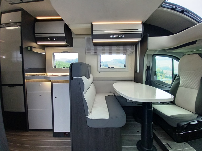 roolerteam-kronos-285tl-gemelli-automatico-ford-barberacaravan-castelboglione-at-5