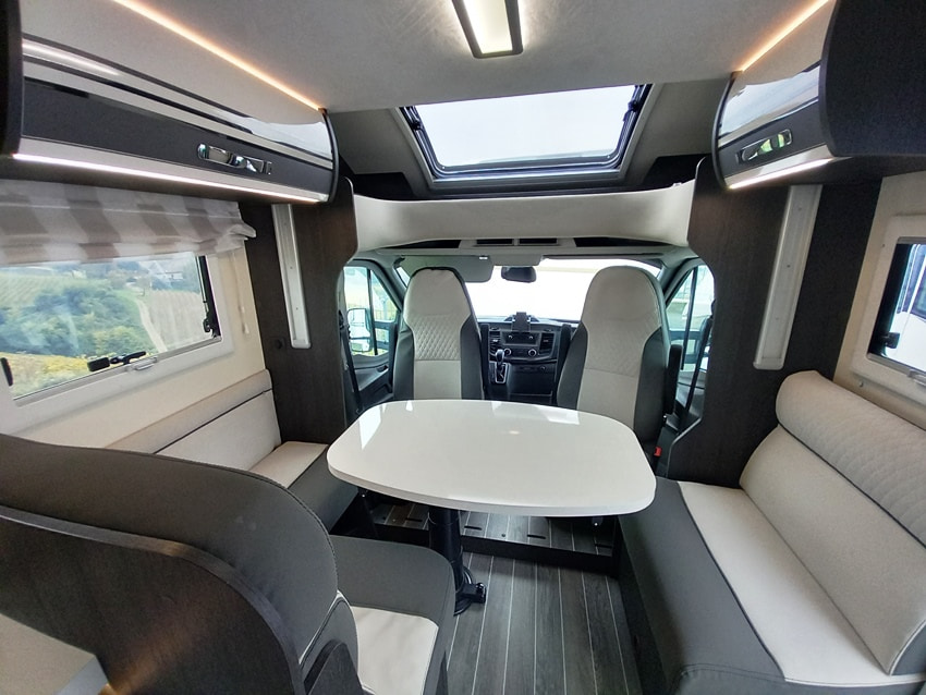 roolerteam-kronos-285tl-gemelli-automatico-ford-barberacaravan-castelboglione-at-7