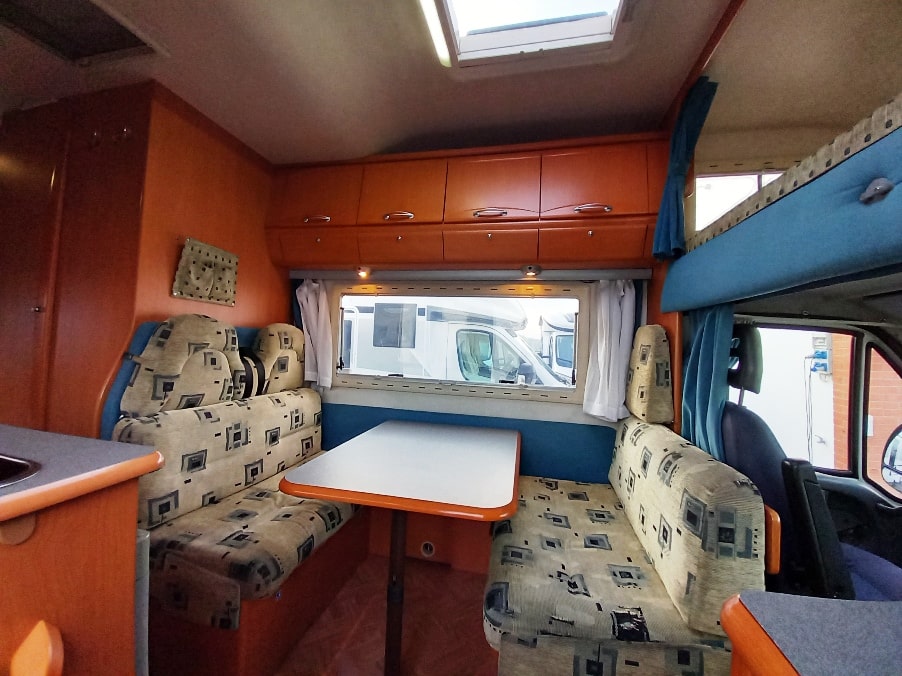 adria-coral-660-du-mansardato-2800-barberacaravan-castelboglione-at-4