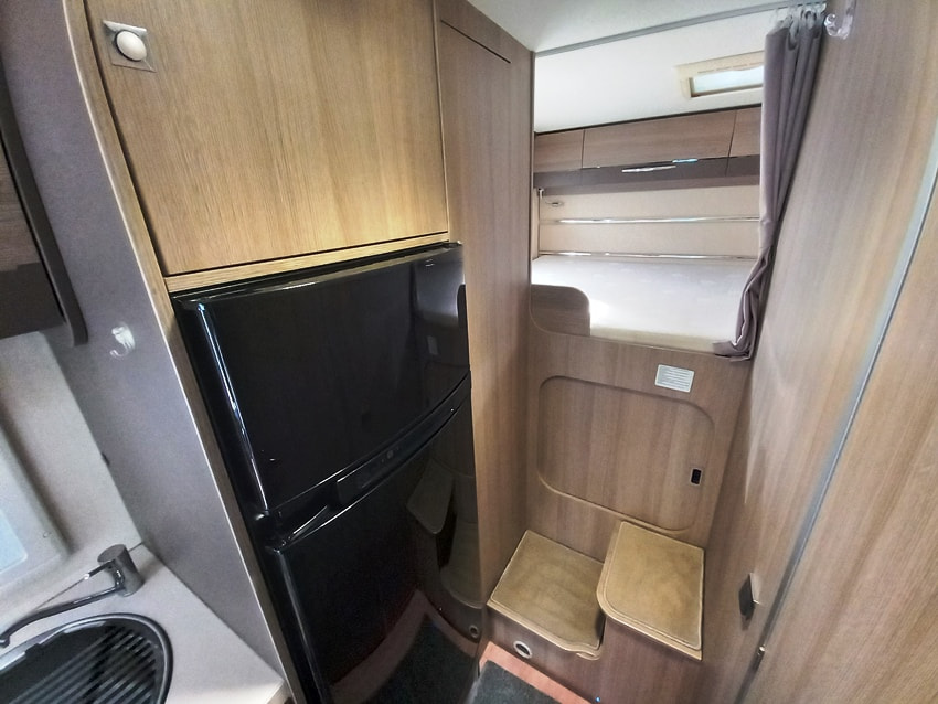 challenger-c394ga-mansardato-garage-barberacaravan-castelboglione-at-10