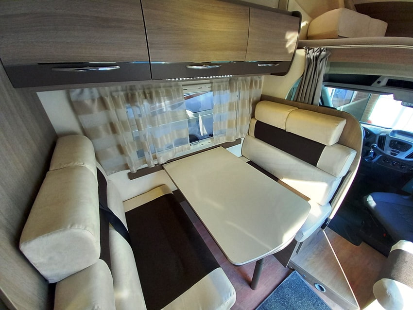 challenger-c394ga-mansardato-garage-barberacaravan-castelboglione-at-17