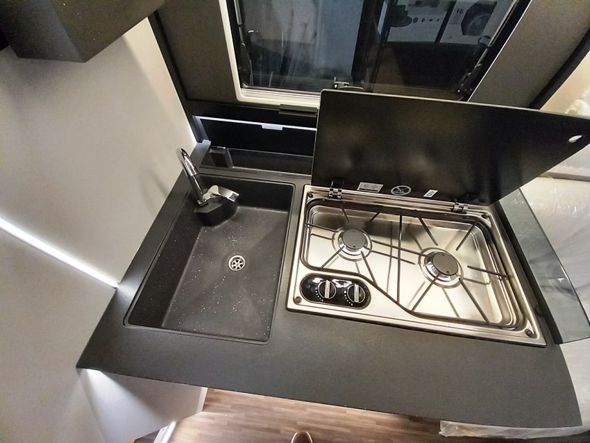 mobilvetta-kea-i-86-motorhome-automatico-180cv-gemelli-barberacaravan-castelboglione-at-9