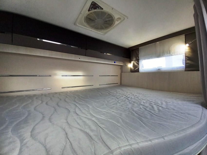 challenger-genesis-194-semintegrale-corto-compatto-599-barberacaravan-castelboglione-at-12