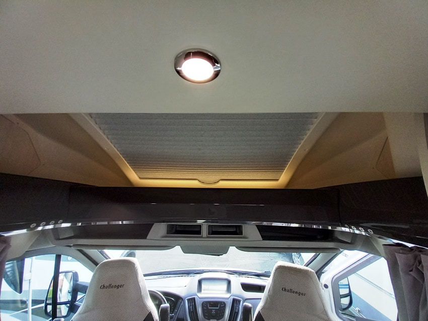 challenger-genesis-194-semintegrale-corto-compatto-599-barberacaravan-castelboglione-at-17