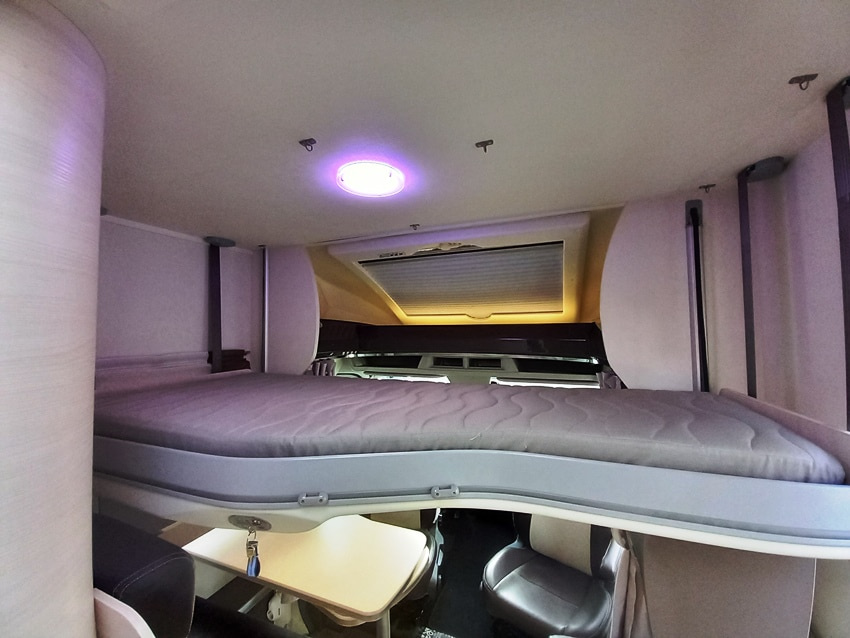 challenger-genesis-194-semintegrale-corto-compatto-599-barberacaravan-castelboglione-at-18