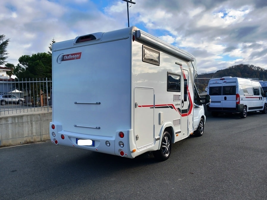 challenger-genesis-194-semintegrale-corto-compatto-599-barberacaravan-castelboglione-at-3