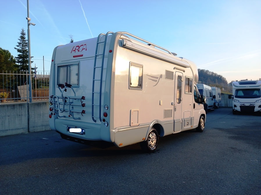 arca-p680lsx-semintegrale-francese-alko-doppiopavimento-barberacaravan-castelboglione-at-3
