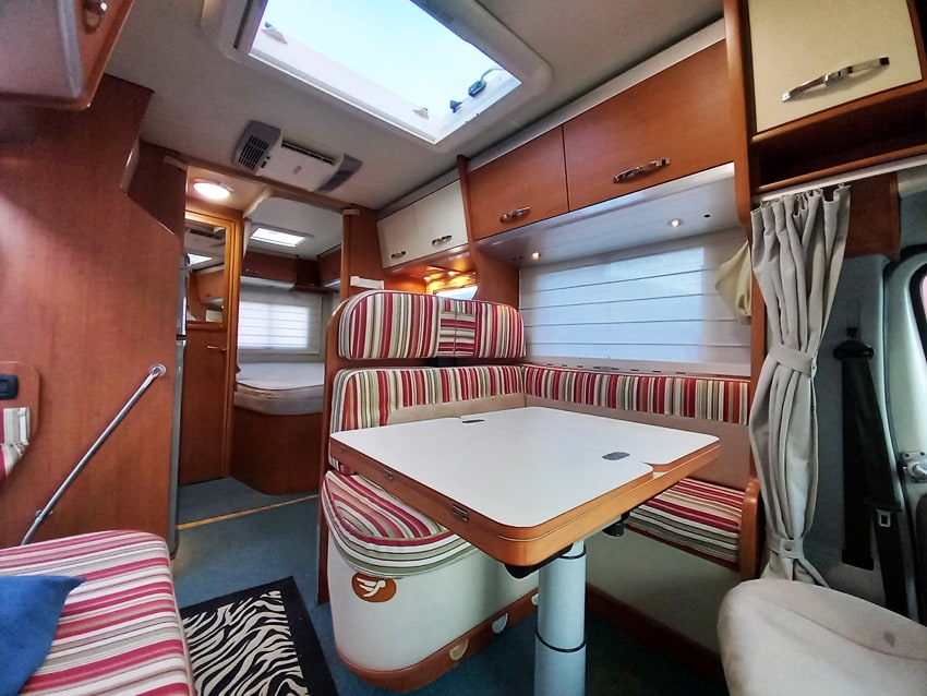 arca-p680lsx-semintegrale-francese-alko-doppiopavimento-barberacaravan-castelboglione-at-6