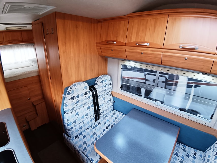 adria-coral-660sp-mansardato-garage-barberacaravan-castelboglione-at-8