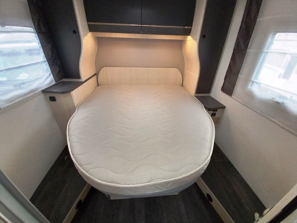 challenger-328-graphite-vip-nautico-automatico-compatto-barberacaravan-castelboglione-at-10