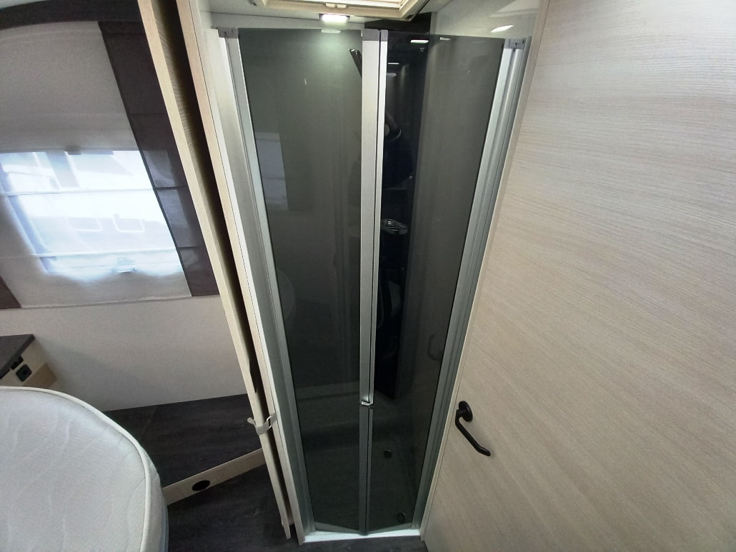 challenger-328-graphite-vip-nautico-automatico-compatto-barberacaravan-castelboglione-at-12