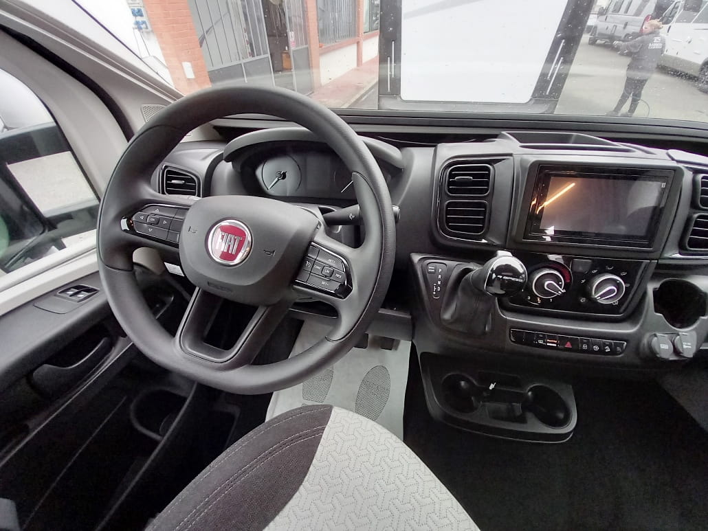 challenger-328-graphite-vip-nautico-automatico-compatto-barberacaravan-castelboglione-at-15