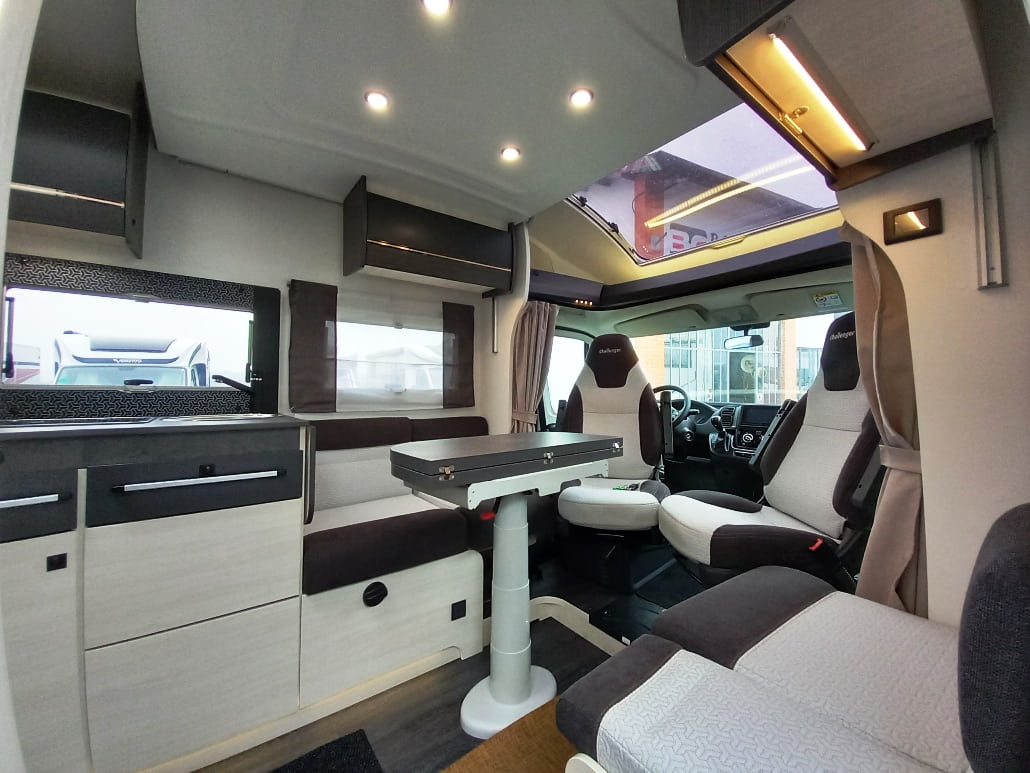 challenger-328-graphite-vip-nautico-automatico-compatto-barberacaravan-castelboglione-at-4