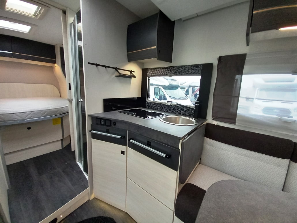 challenger-328-graphite-vip-nautico-automatico-compatto-barberacaravan-castelboglione-at-7