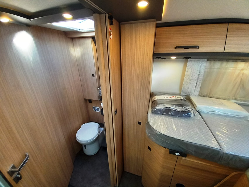 malibu-reisemobil-i-450-rb-le-motorhome-gemelli-barberacaravan-castelboglione-at-18