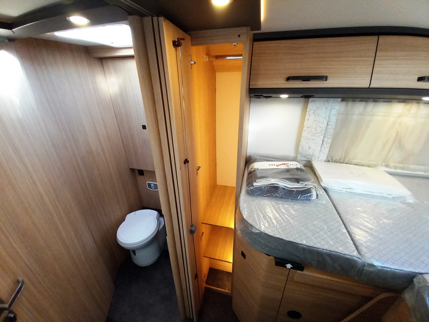 malibu-reisemobil-i-450-rb-le-motorhome-gemelli-barberacaravan-castelboglione-at-19