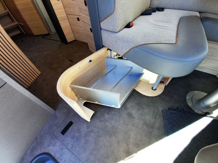 malibu-reisemobil-i-450-rb-le-motorhome-gemelli-barberacaravan-castelboglione-at-24