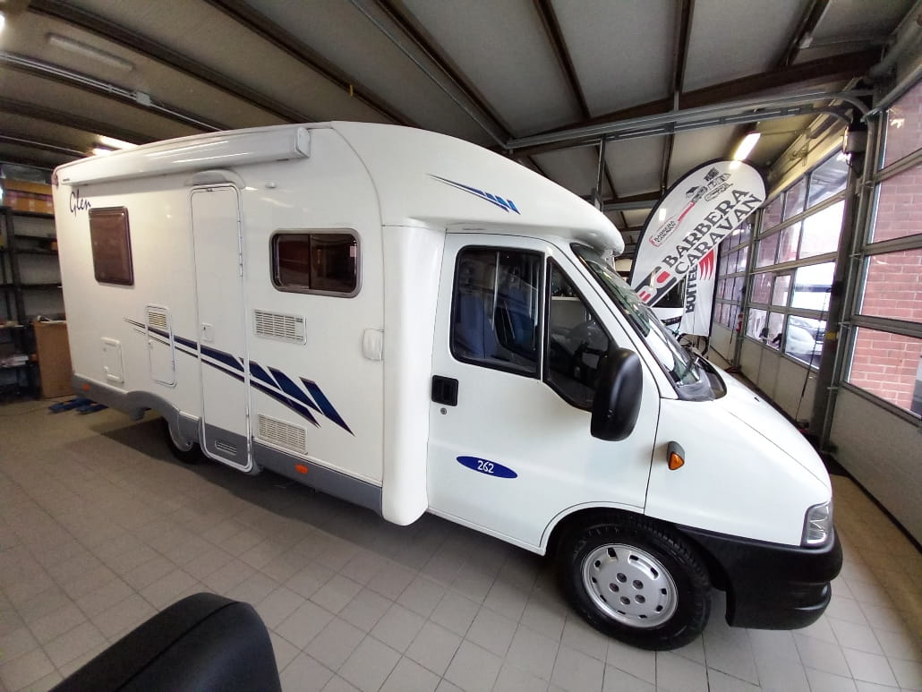 mclouis-glen-262-semintegrale-corto-barberacaravan-castelboglione-at-2