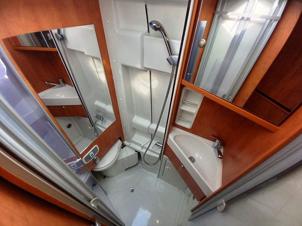 malibu-van-600-db-furgonato-barberacaravan-castelboglione-at-13