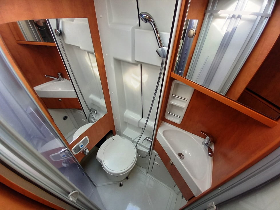 malibu-van-600-db-furgonato-barberacaravan-castelboglione-at-14