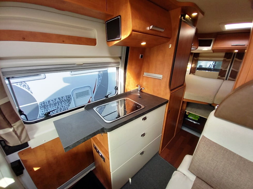 malibu-van-600-db-furgonato-barberacaravan-castelboglione-at-9