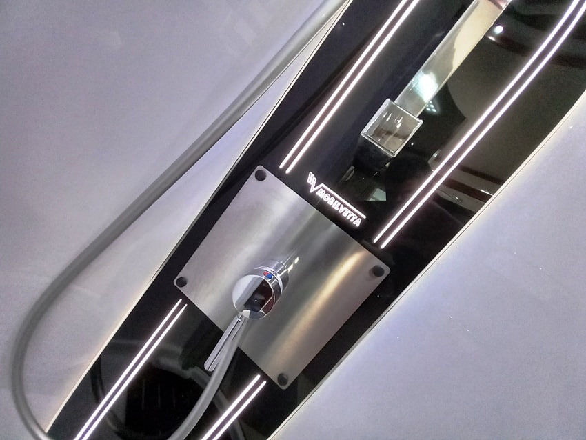 mobilvetta-k-yacht-85-motorhome-lettigemelli-barberacaravan-castelboglione-at-18