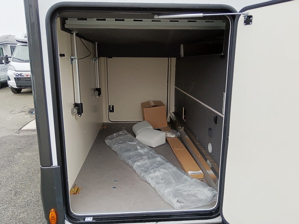 mobilvetta-kea-90-nautico-barberacaravan-castelboglione-at-4