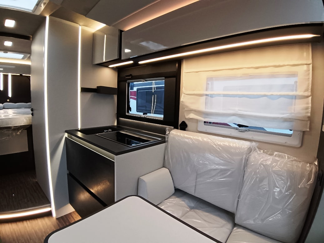 mobilvetta-kea-90-nautico-barberacaravan-castelboglione-at-9