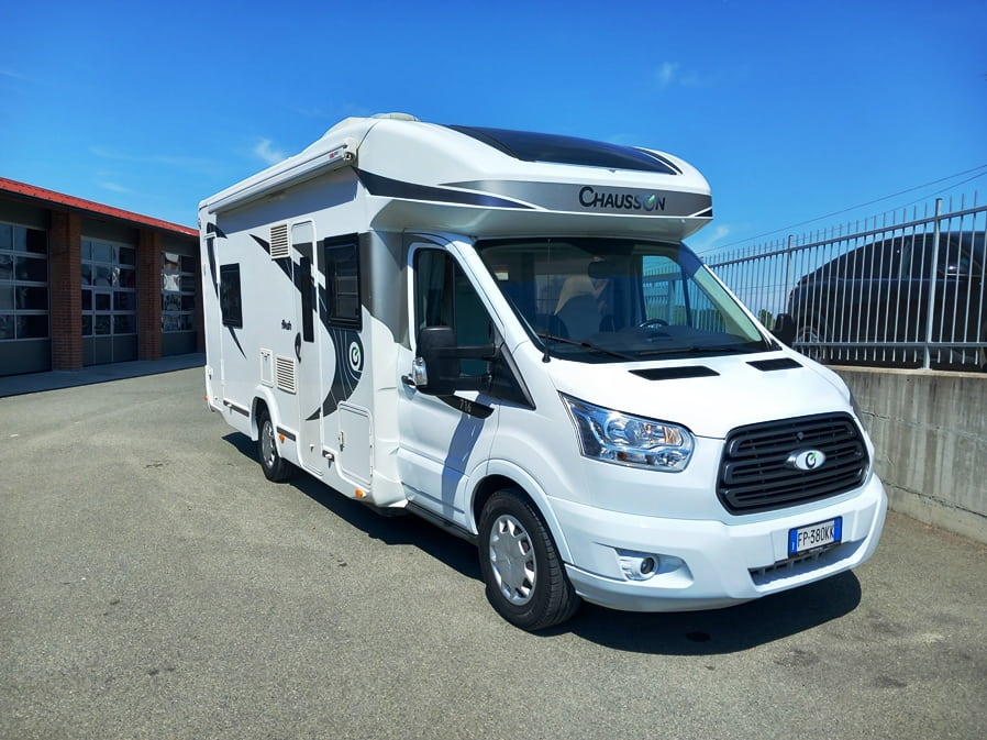 chausson-flash-716-semintegrale-castelli-transit-barberacaravan-castelboglione-at-1