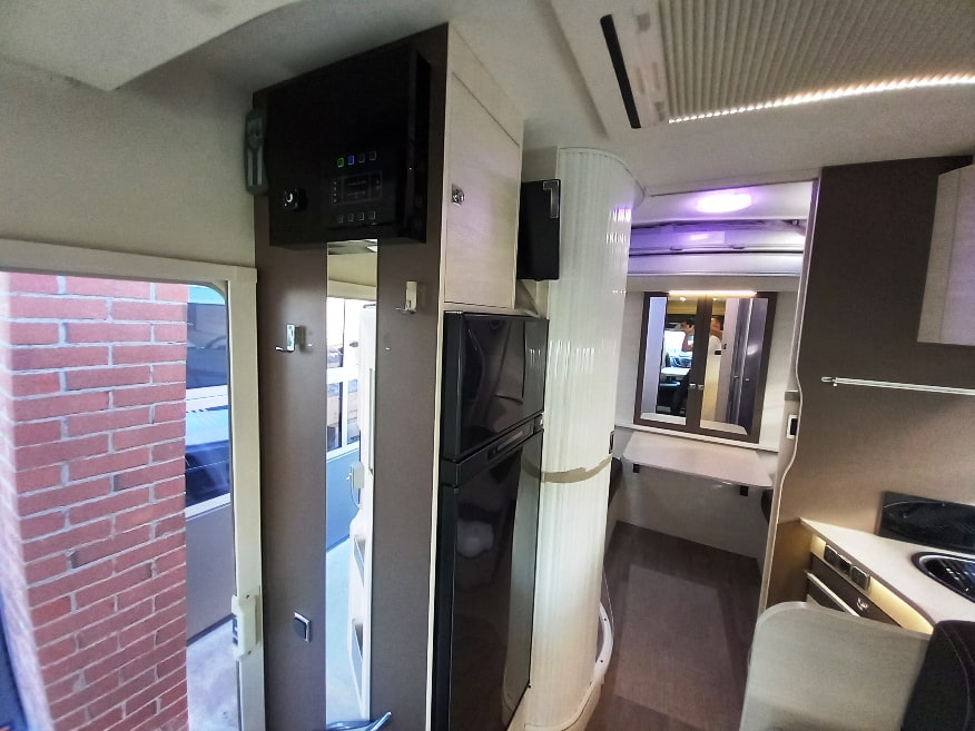 chausson-flash-716-semintegrale-castelli-transit-barberacaravan-castelboglione-at-11