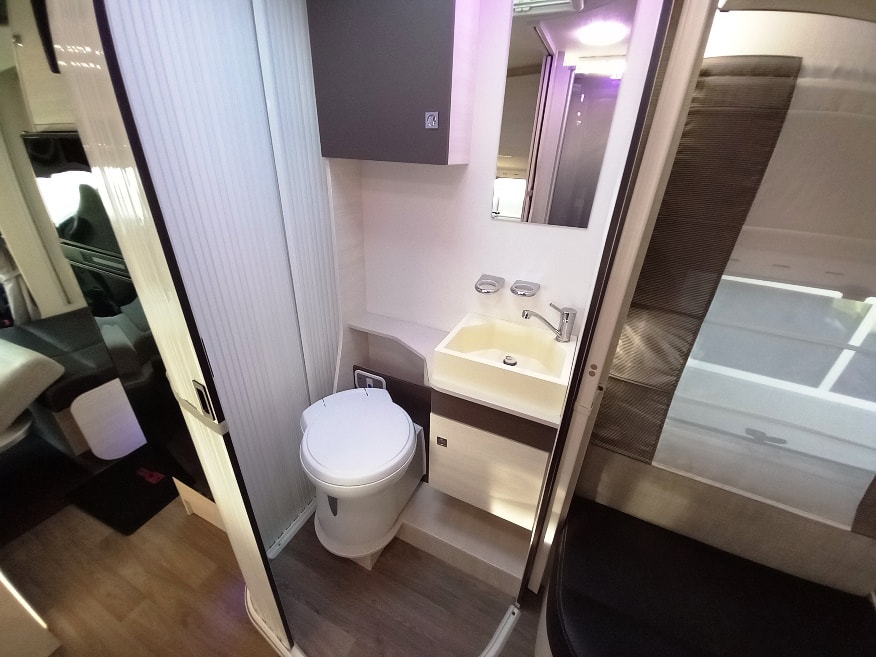 chausson-flash-716-semintegrale-castelli-transit-barberacaravan-castelboglione-at-15