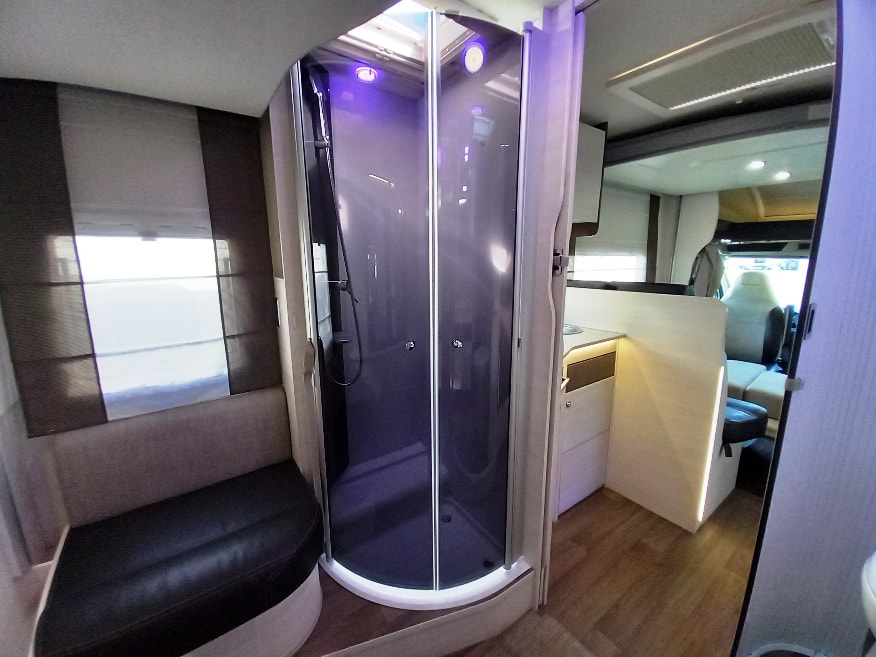 chausson-flash-716-semintegrale-castelli-transit-barberacaravan-castelboglione-at-16