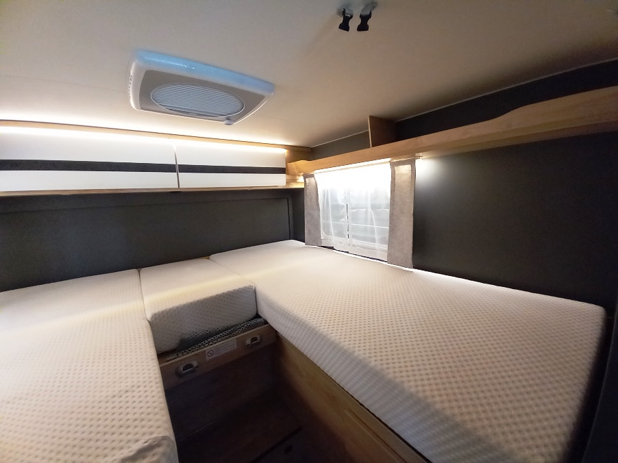 dethleffs-globebus-go-t45-semintegrale-compatto-gemelli-ford-barberacaravan-castelboglione-at-13