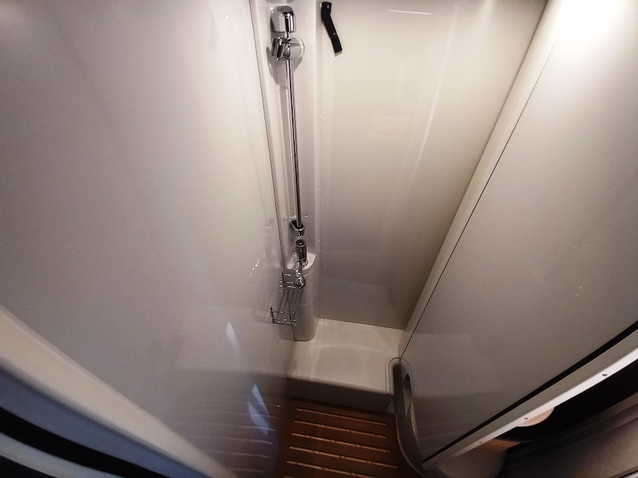 dethleffs-globebus-go-t45-semintegrale-compatto-gemelli-ford-barberacaravan-castelboglione-at-16