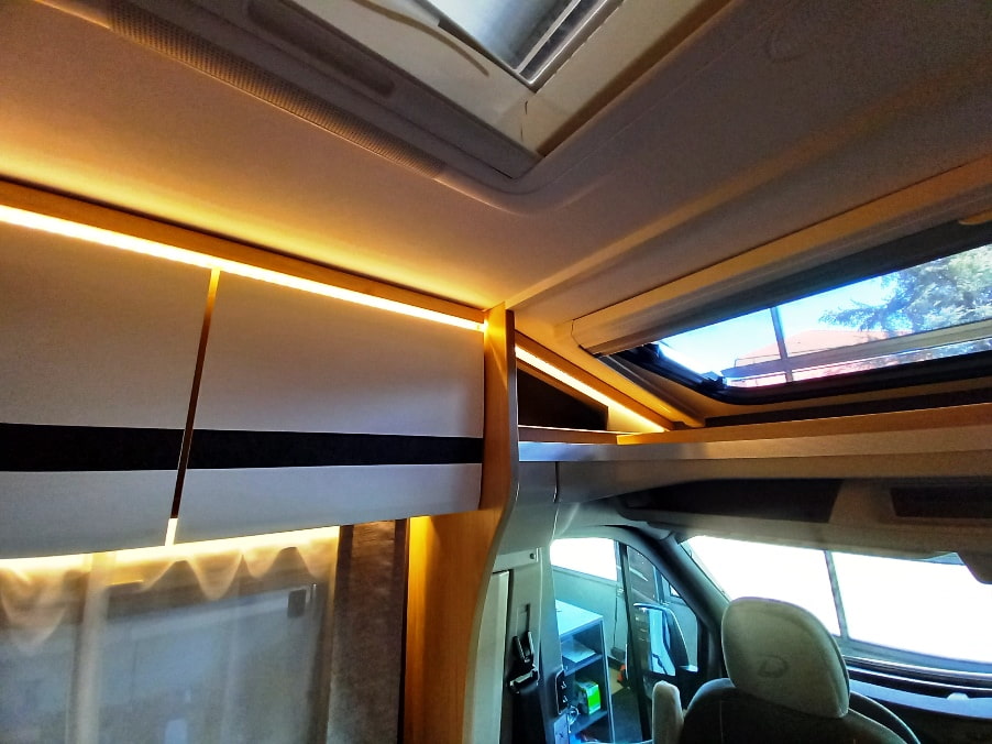 dethleffs-globebus-go-t45-semintegrale-compatto-gemelli-ford-barberacaravan-castelboglione-at-18