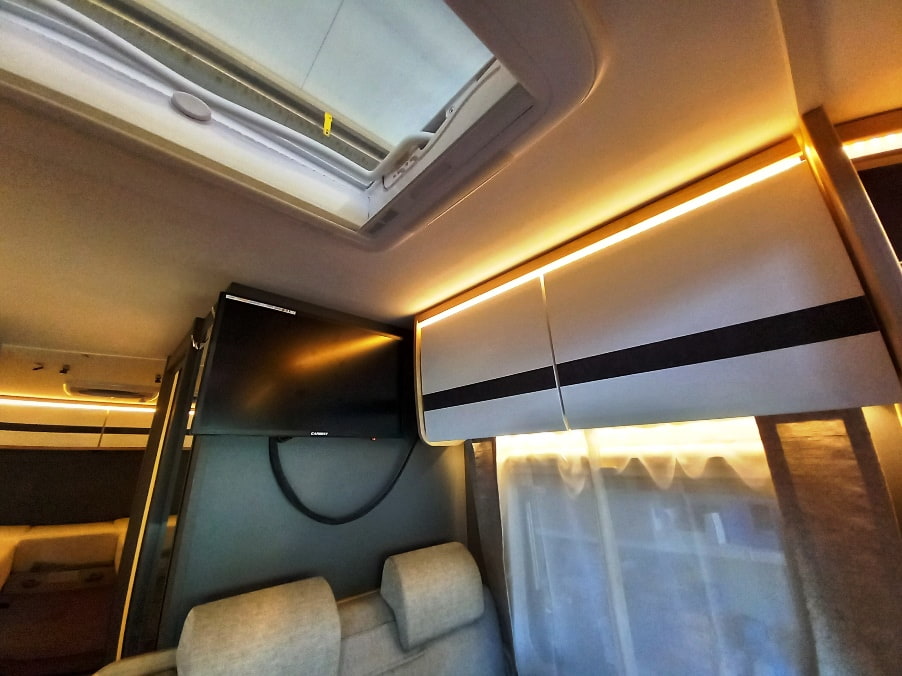 dethleffs-globebus-go-t45-semintegrale-compatto-gemelli-ford-barberacaravan-castelboglione-at-19