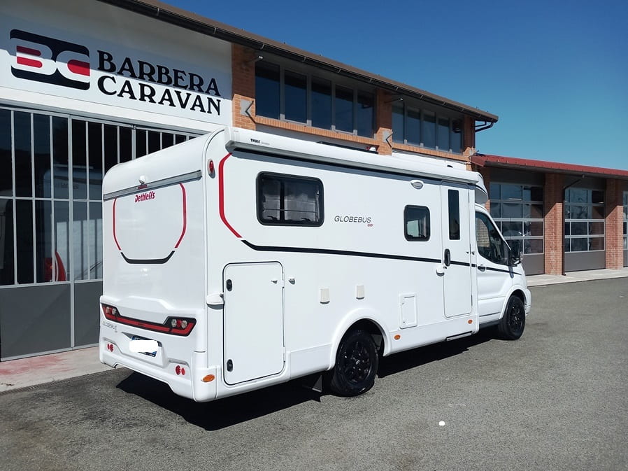 dethleffs-globebus-go-t45-semintegrale-compatto-gemelli-ford-barberacaravan-castelboglione-at-3