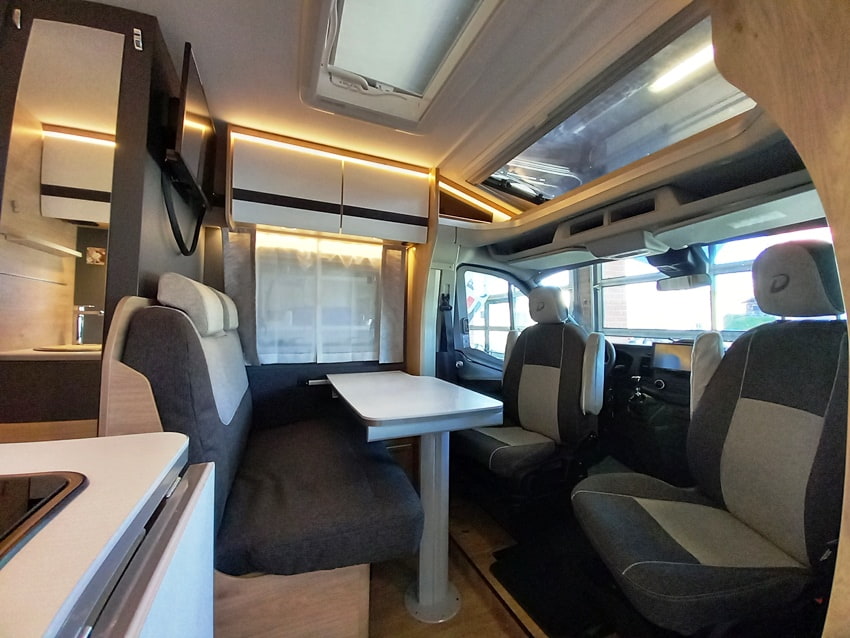 dethleffs-globebus-go-t45-semintegrale-compatto-gemelli-ford-barberacaravan-castelboglione-at-5