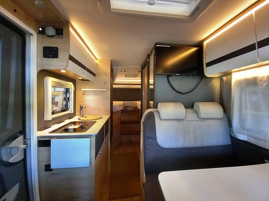 dethleffs-globebus-go-t45-semintegrale-compatto-gemelli-ford-barberacaravan-castelboglione-at-7