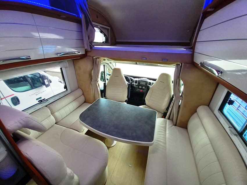 mobilvetta-kea-m-74-mansardato-garage-litio-barberacaravan-castelboglione-at-7