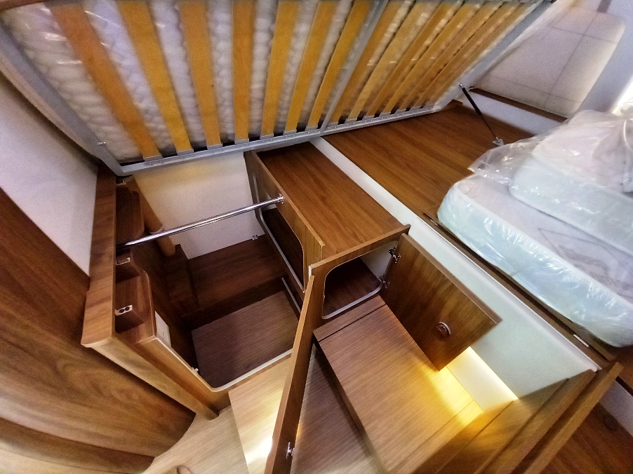 arca-h-699-glg-motorhome-gemelli-alko-doppiopavimento-barberacaravan-castelboglione-at-12
