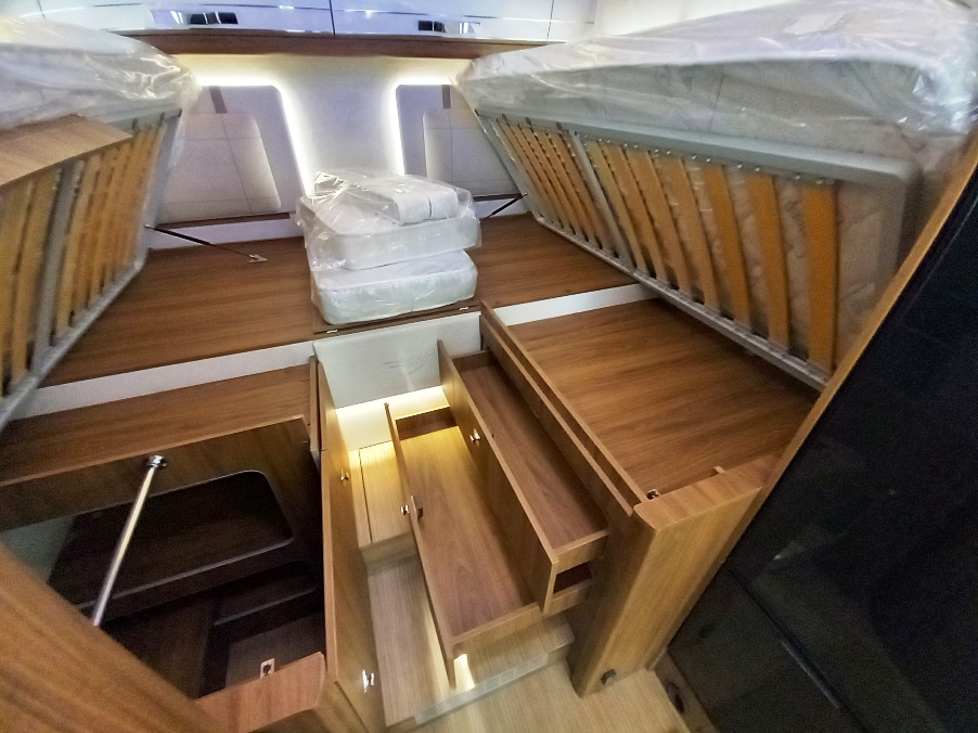 arca-h-699-glg-motorhome-gemelli-alko-doppiopavimento-barberacaravan-castelboglione-at-13