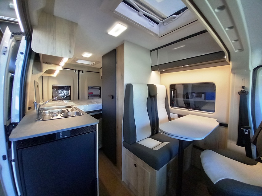 elnagh-van-k2-next-540-barberacaravan-castelboglione-at-9