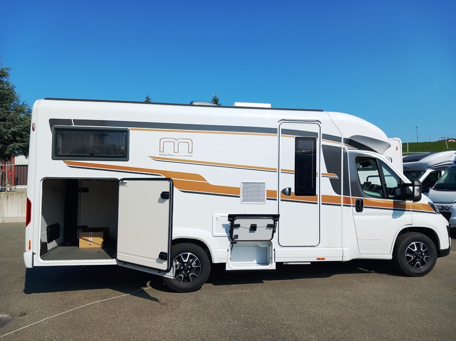 malibu-reisemobil-t-450-re-le-semintegrale-doppiopavimento-gemelli-barberacaravan-castelboglione-at-3