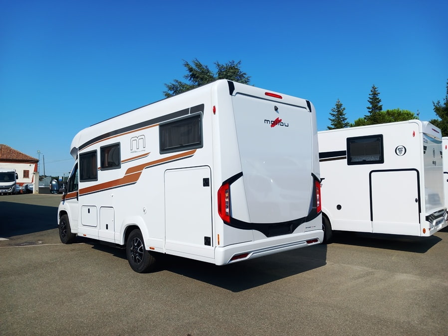 malibu-reisemobil-t-450-re-le-semintegrale-doppiopavimento-gemelli-barberacaravan-castelboglione-at-5