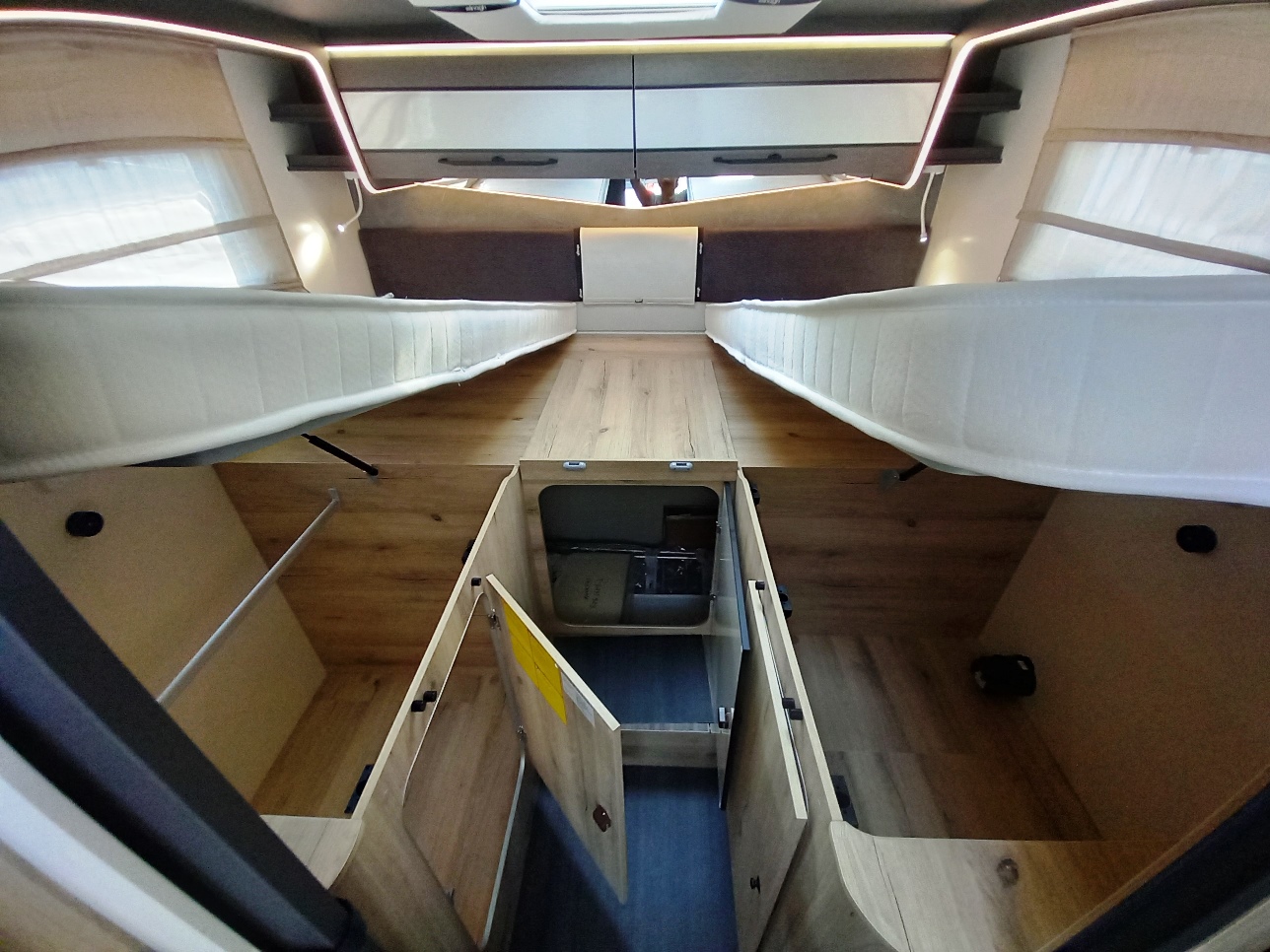 elnagh-t-loft-529-seintegrale-lettigemelli-barberacaravan-castelboglione-at-13