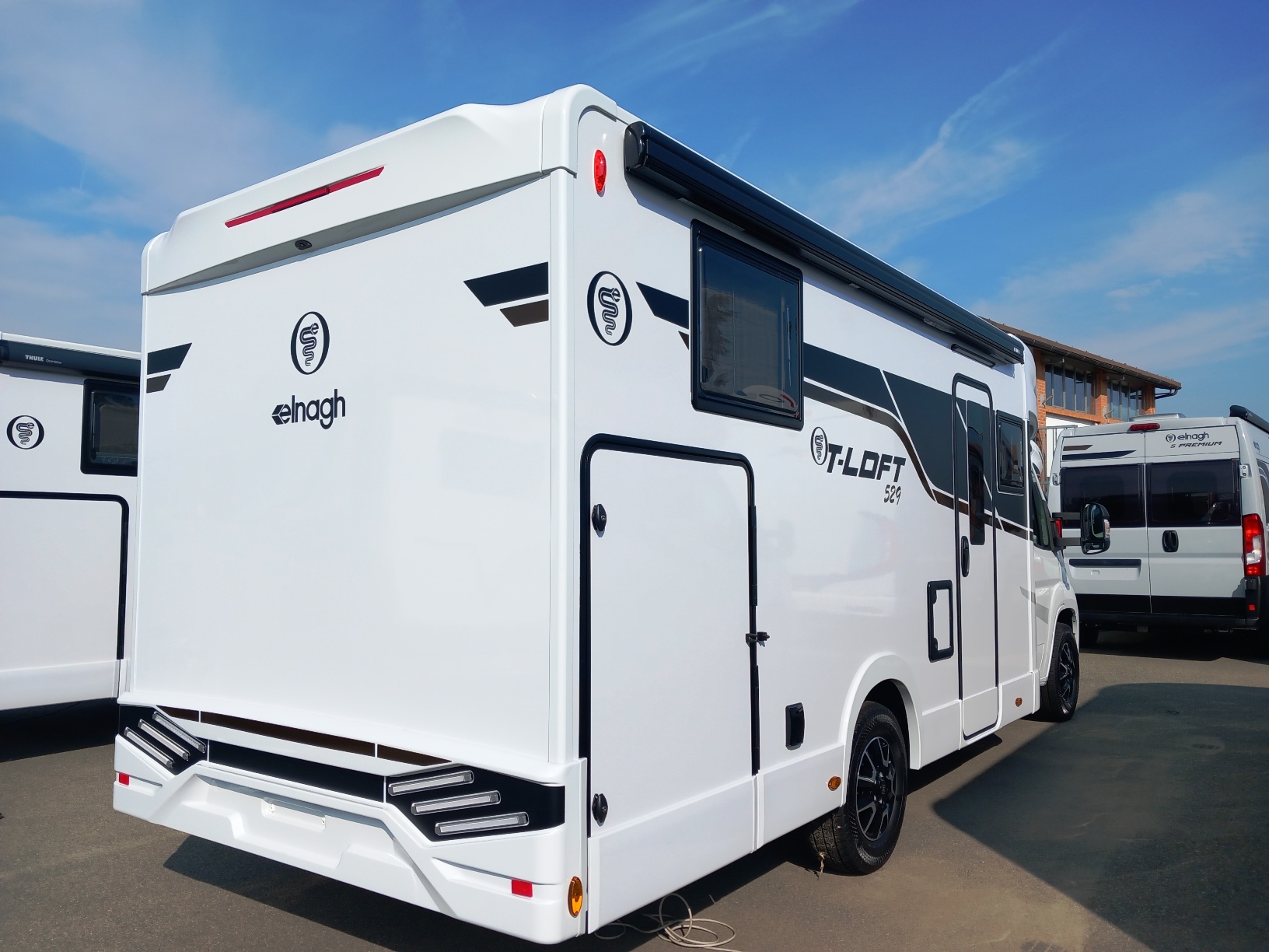 elnagh-t-loft-529-seintegrale-lettigemelli-barberacaravan-castelboglione-at-3