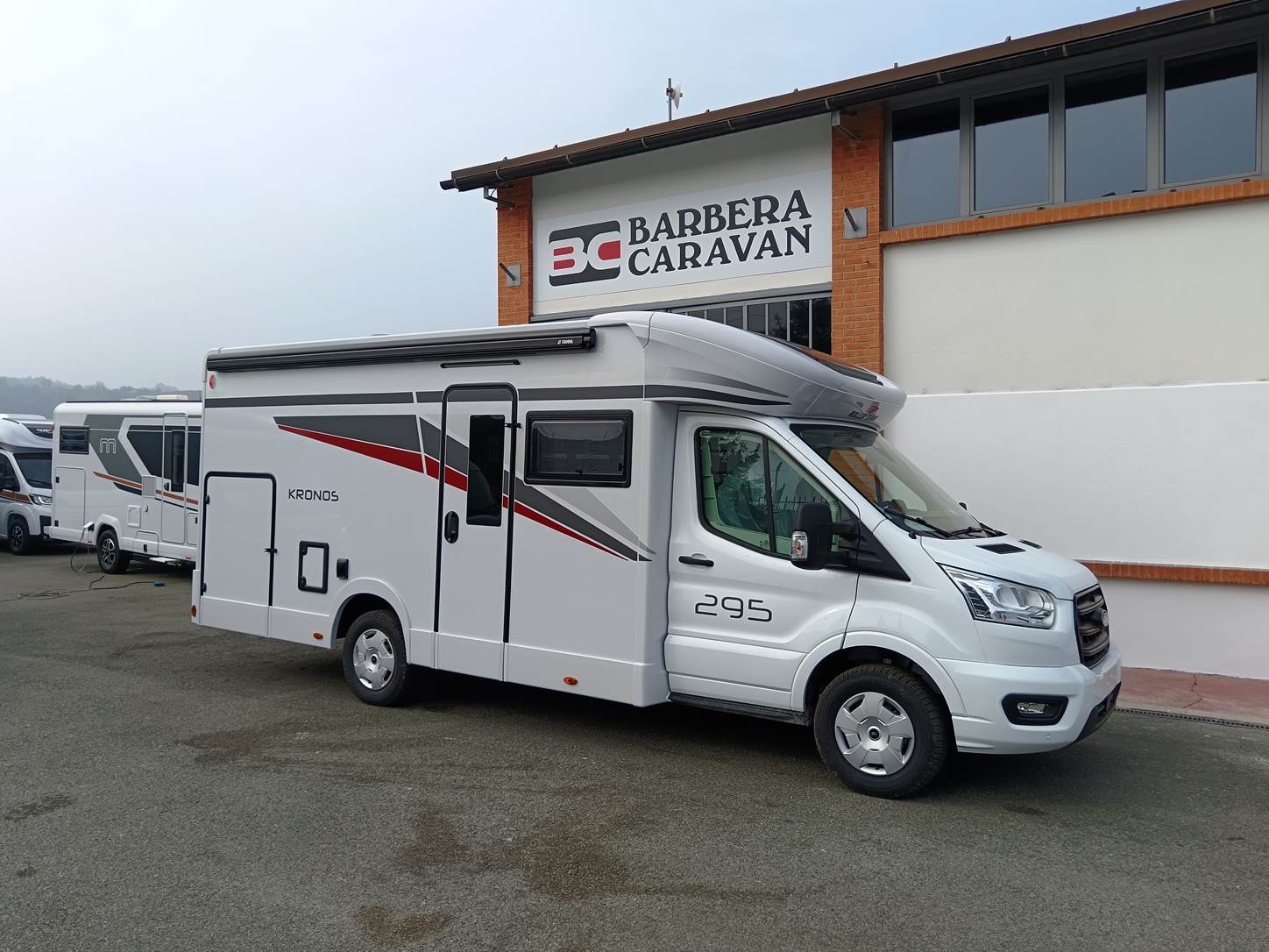 rollerteam-kronos295tl-lettotrasversale-castelboglione-barberacaravan-at-1